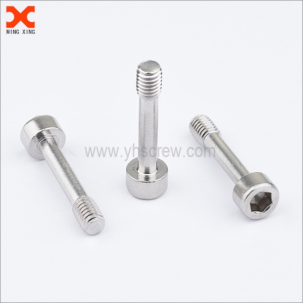 Socket head cap captive half threaded screw